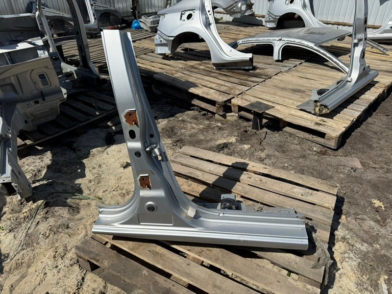 средняя стойка