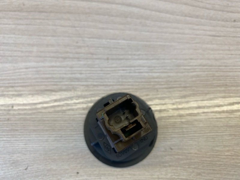 Выключатель подушки безопасности