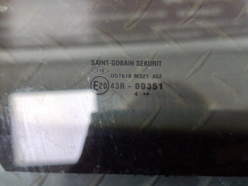 Стекло двери