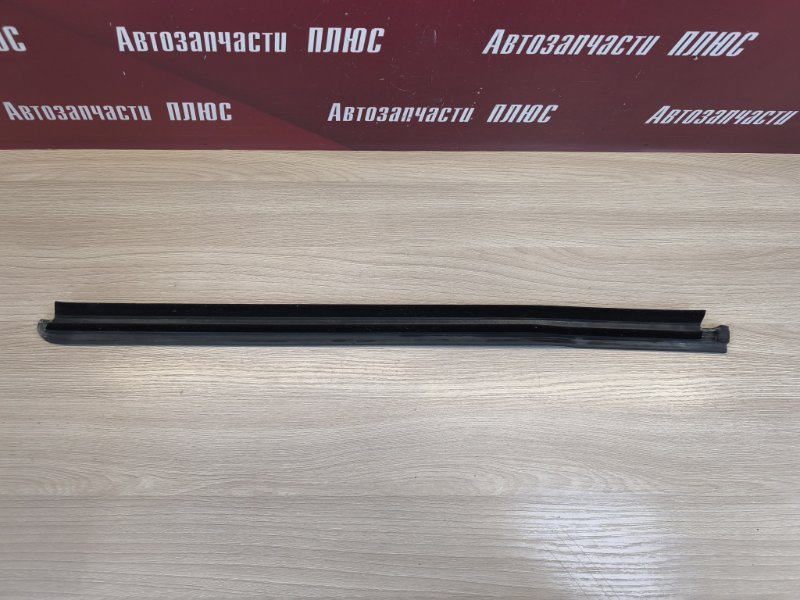 Уплотнитель стекла двери внешний