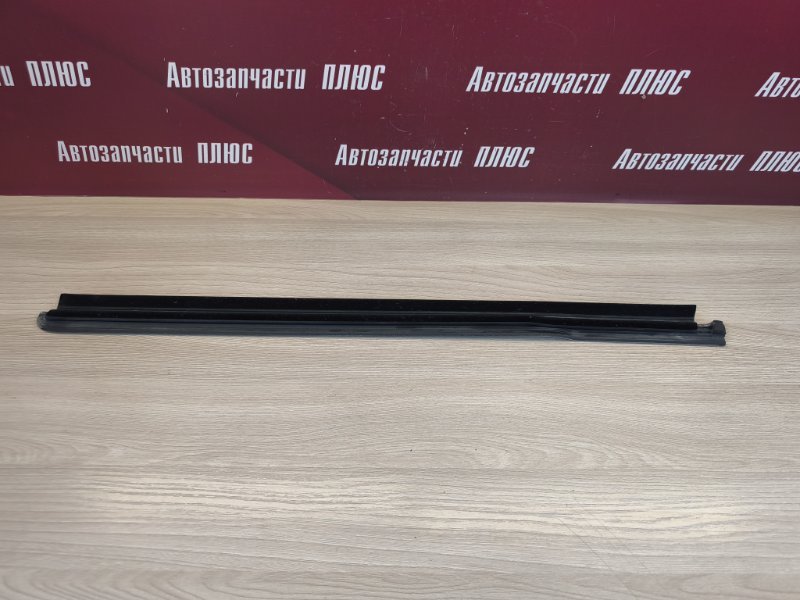 Уплотнитель стекла двери внешний
