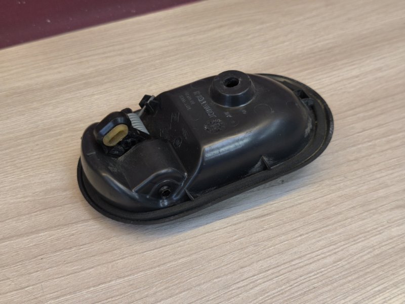 внутренняя ручка двери