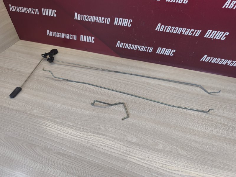 Тяга замка двери