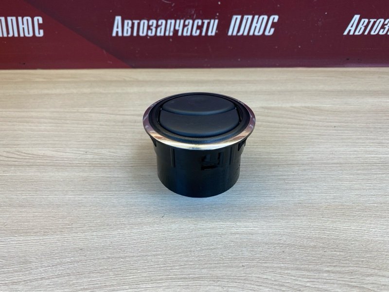 Воздушный дефлектор салона