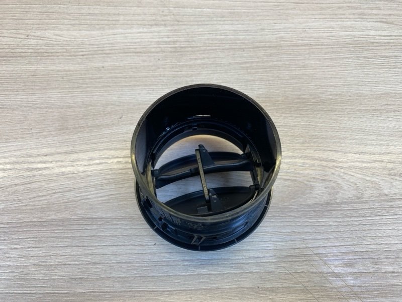 Воздушный дефлектор салона