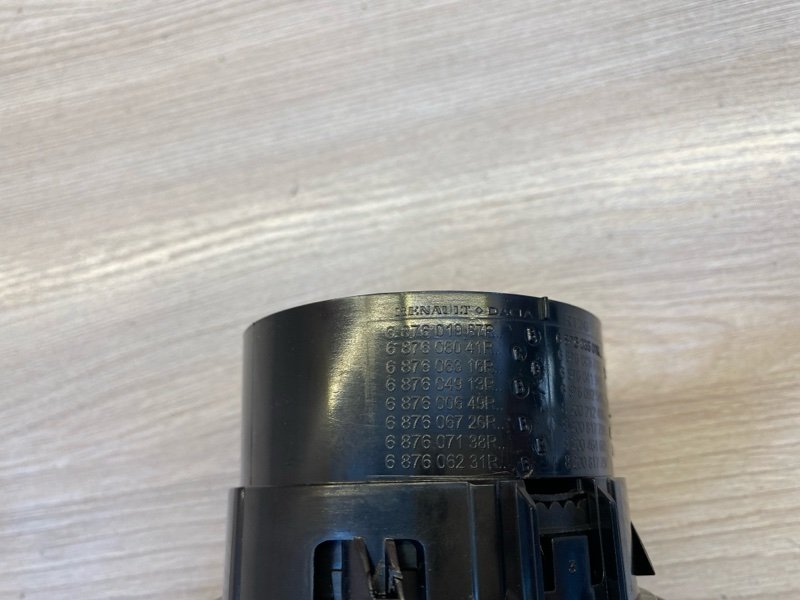 Воздушный дефлектор салона