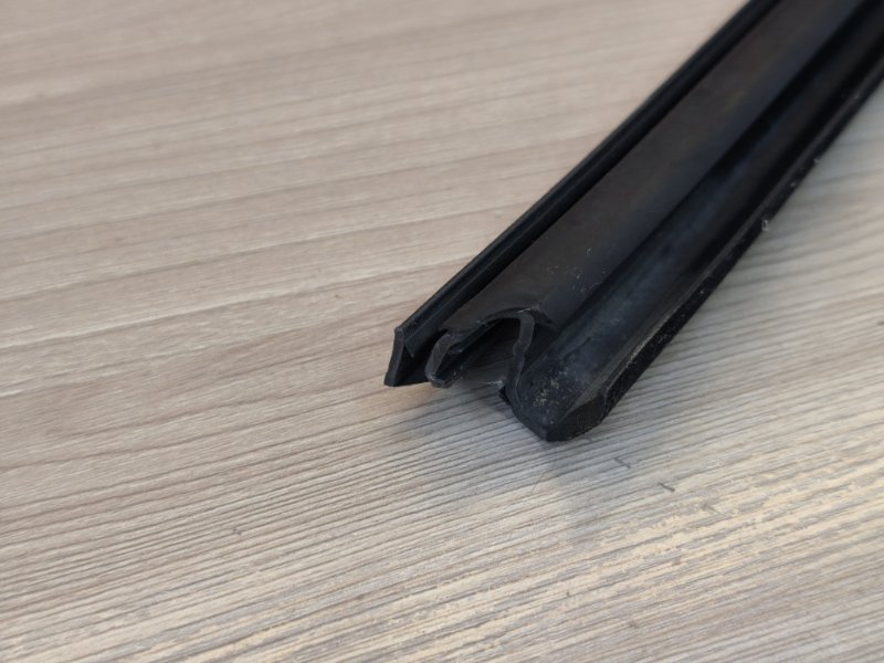 Уплотнитель стекла двери внутренний