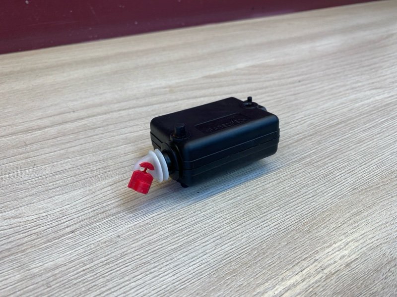 Привод замка багажника