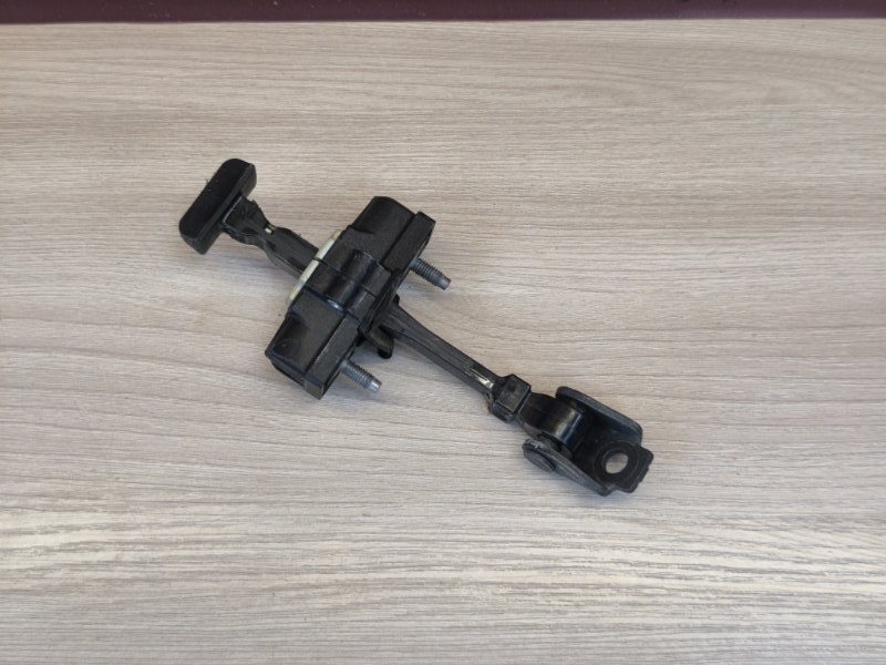 Ограничитель двери