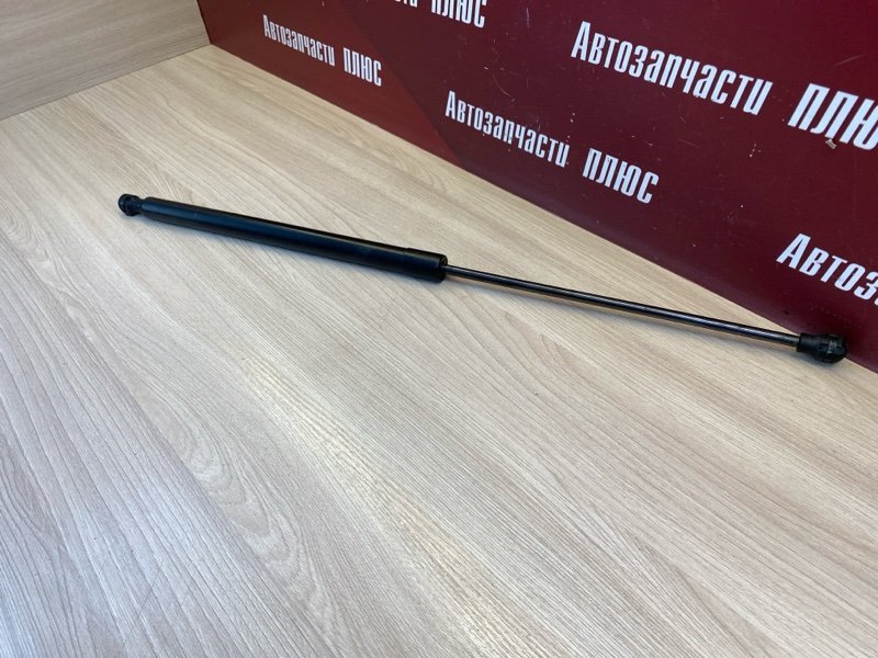 Амортизатор капота