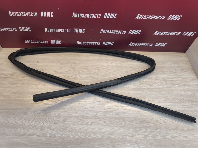 Уплотнитель стекла двери