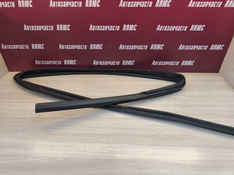 Уплотнитель стекла двери