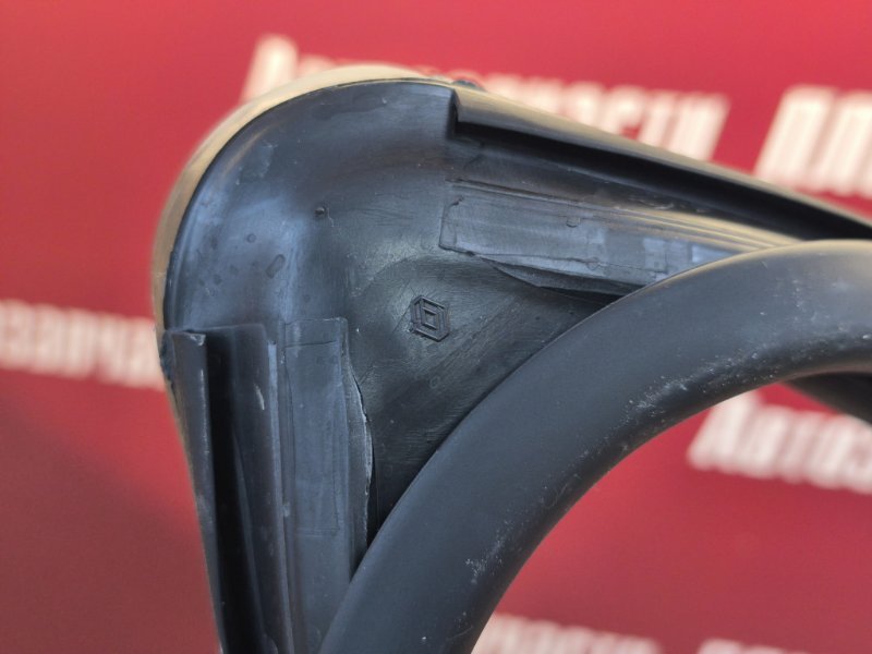 Уплотнитель стекла двери