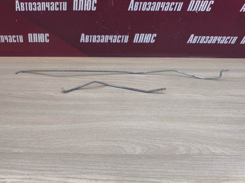 Тяга замка двери