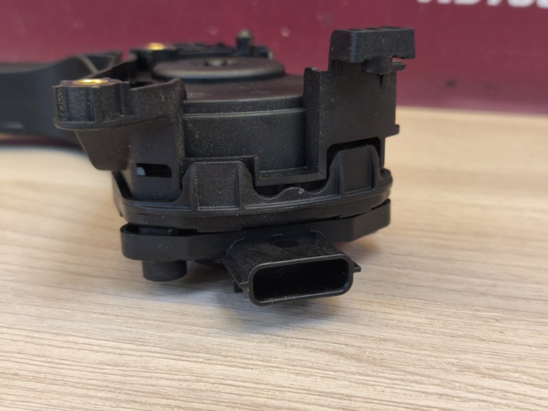 Педаль газа