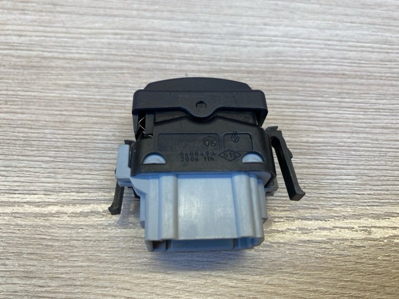 Кнопка обогрева сидений