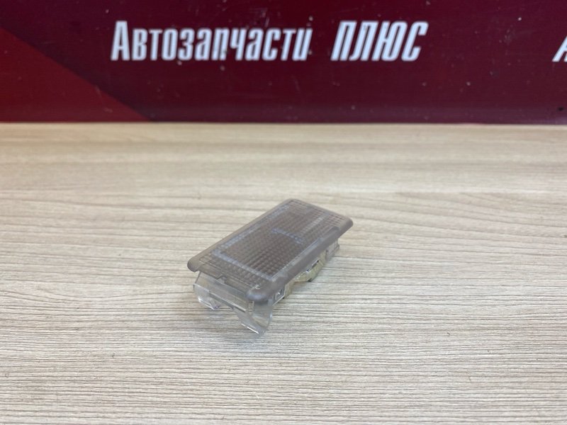 Плафон подсветки багажника