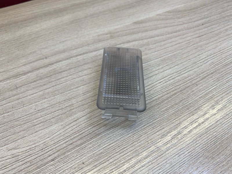 Плафон подсветки багажника