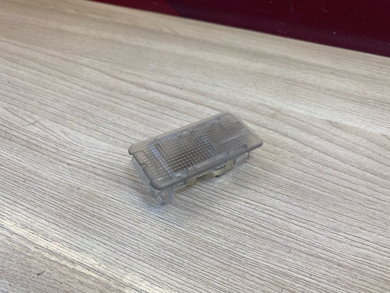 Плафон подсветки багажника