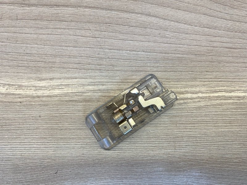 Плафон подсветки багажника