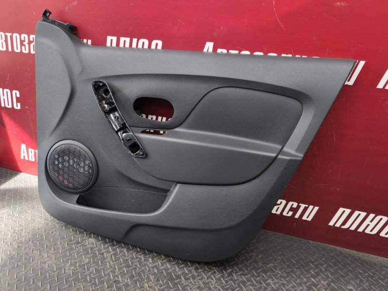 Обшивка боковой двери