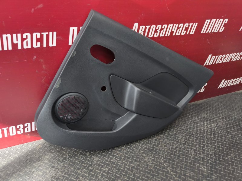 Обшивка боковой двери