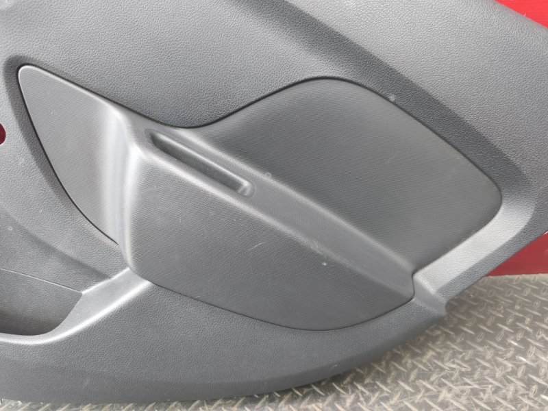 Обшивка боковой двери