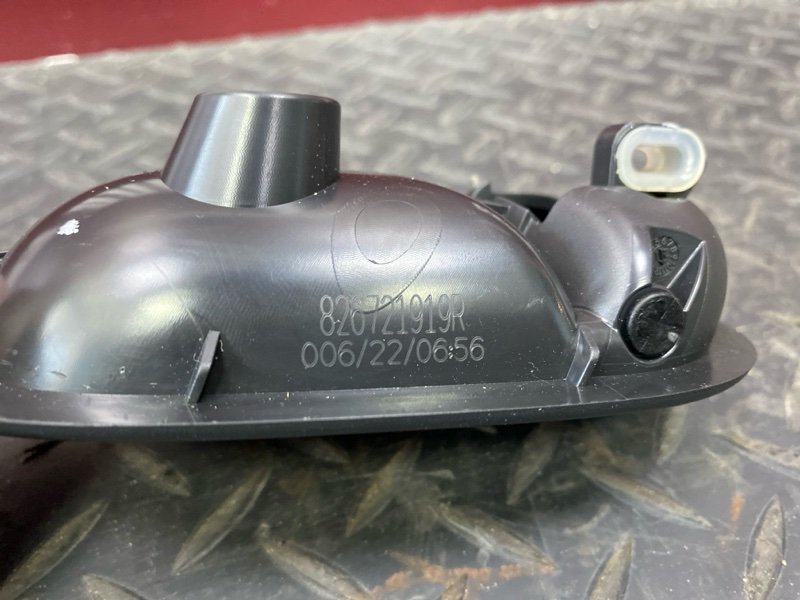 Внутренняя  ручка двери