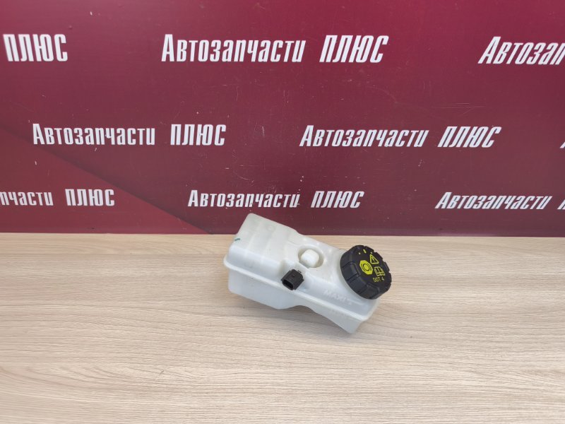 Бачок главного тормозного цилиндра