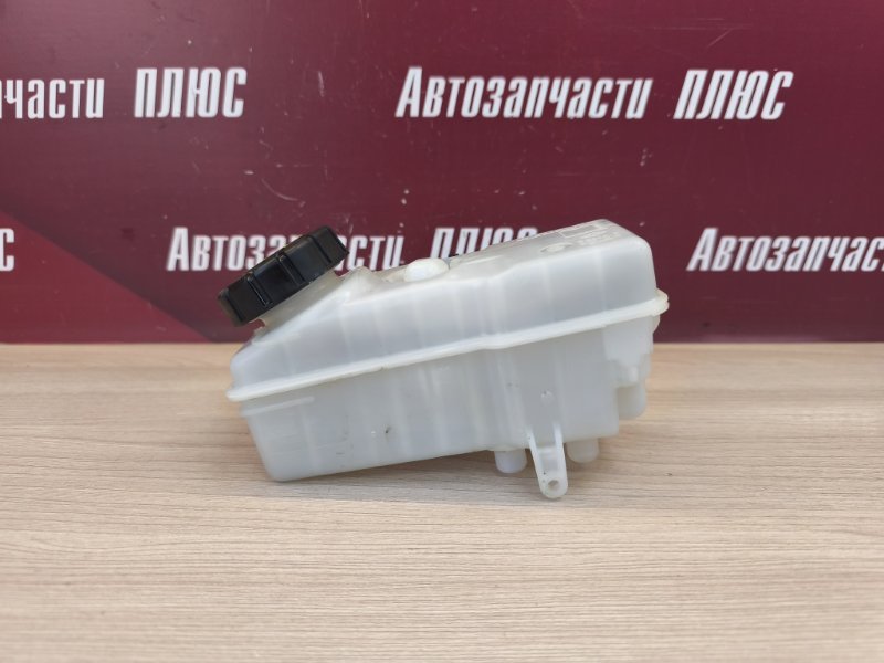 Бачок главного тормозного цилиндра