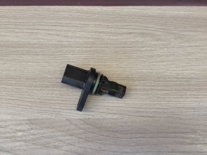 Датчик положения распредвала