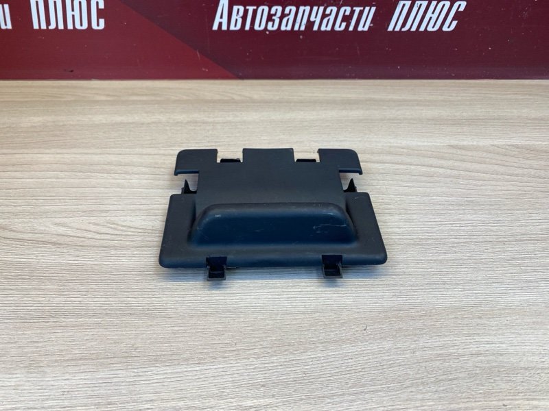 Накладка крышки багажника