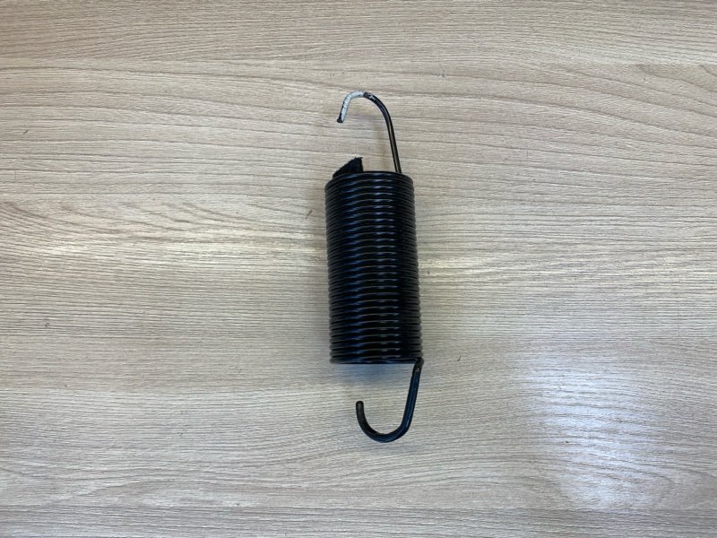 Пружина крышки багажника