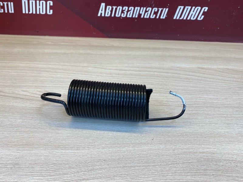 Пружина крышки багажника