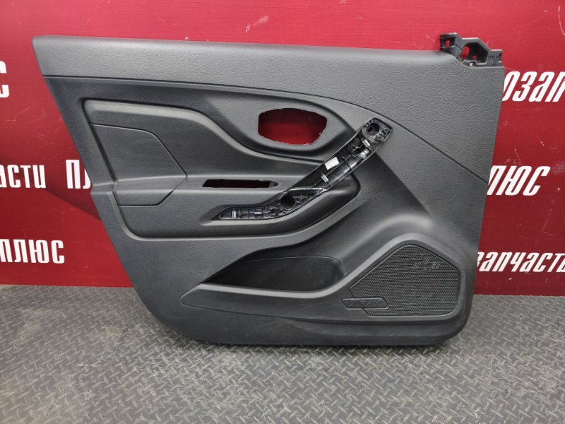 Обшивка боковой двери