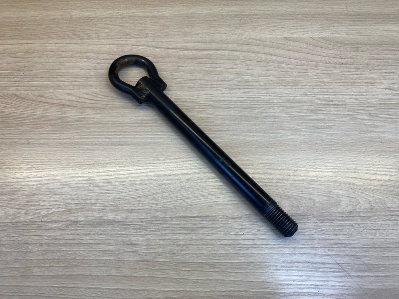 Буксировочный крюк