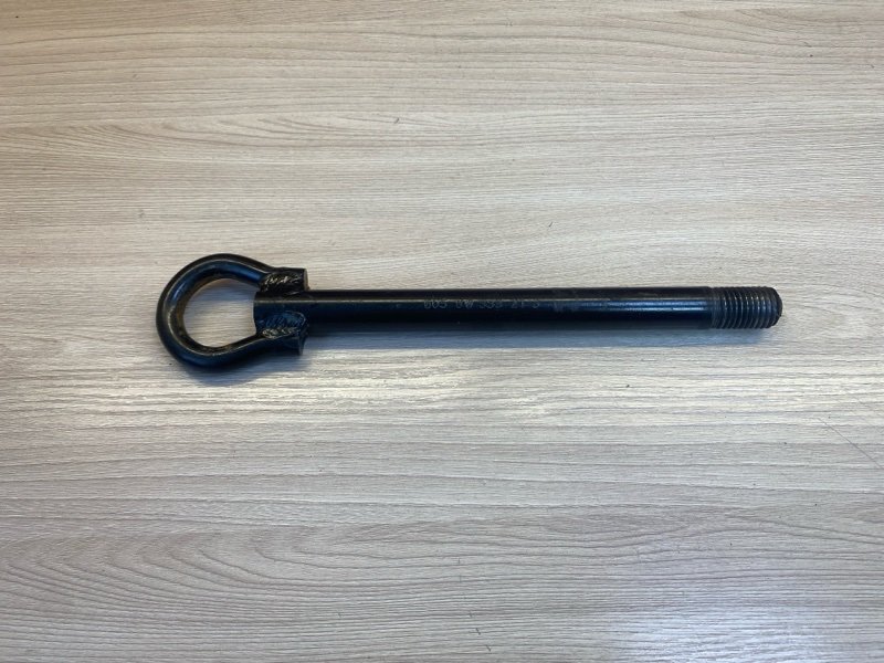 Буксировочный крюк