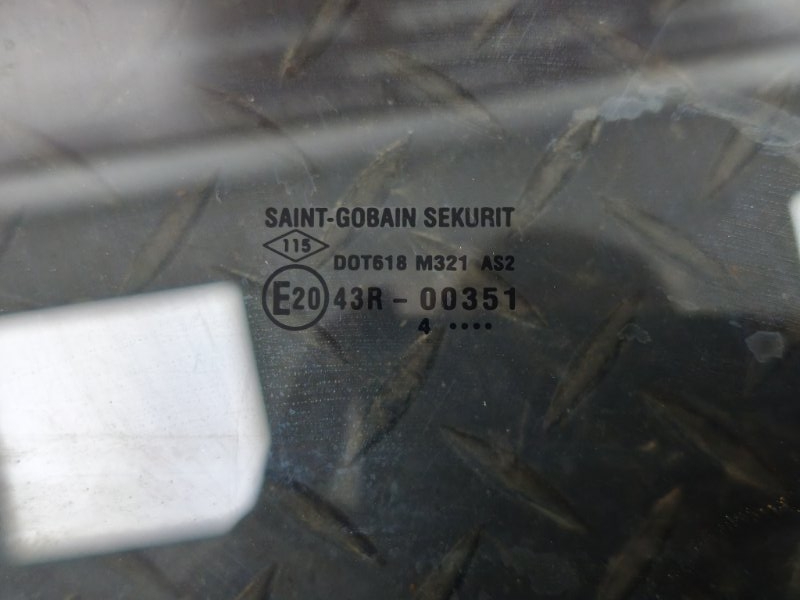 Стекло      двери