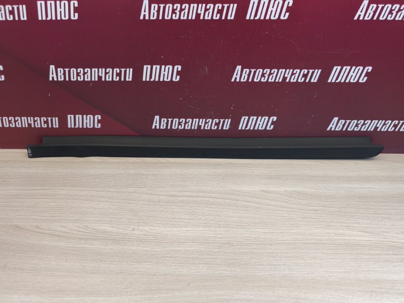 Уплотнитель стекла двери внешний