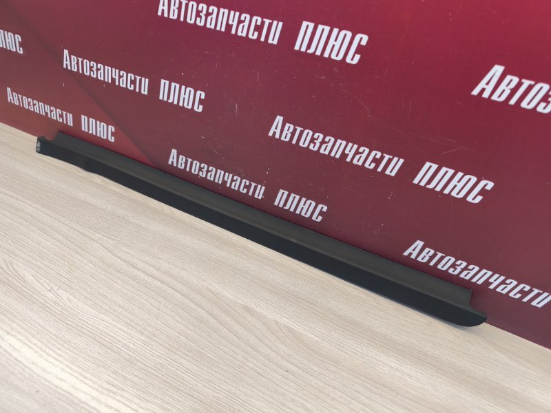 Уплотнитель стекла двери внешний