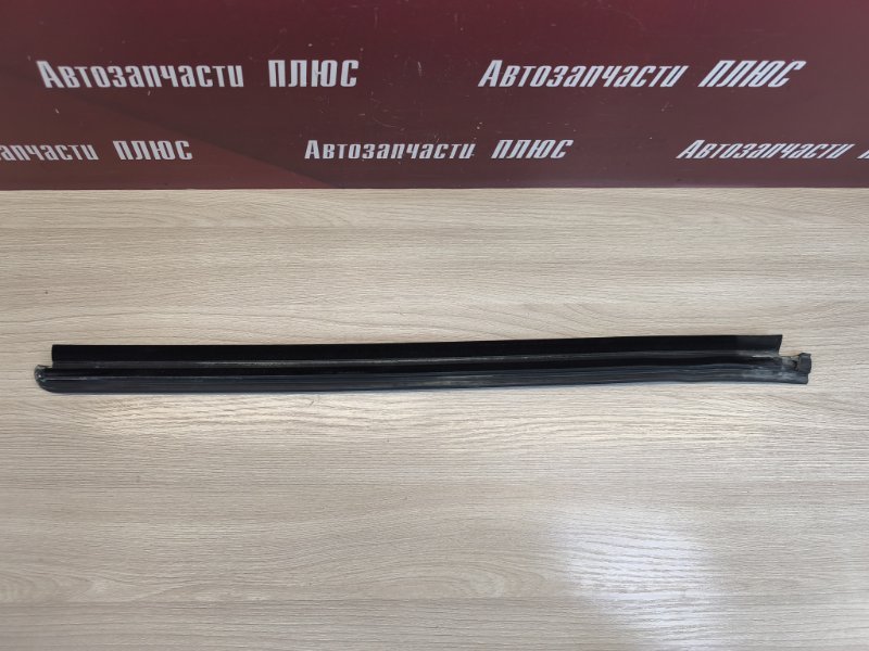 Уплотнитель стекла двери внешний