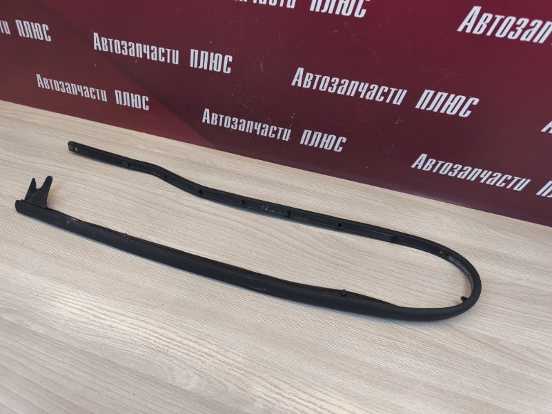 Уплотнитель двери