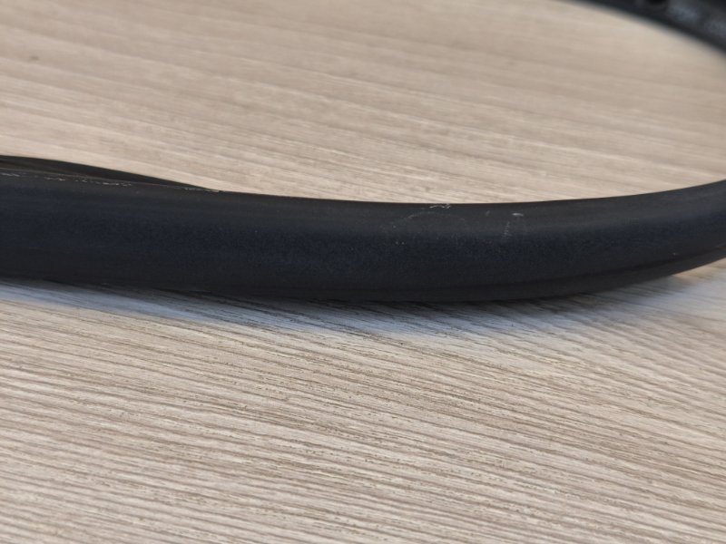 Уплотнитель двери