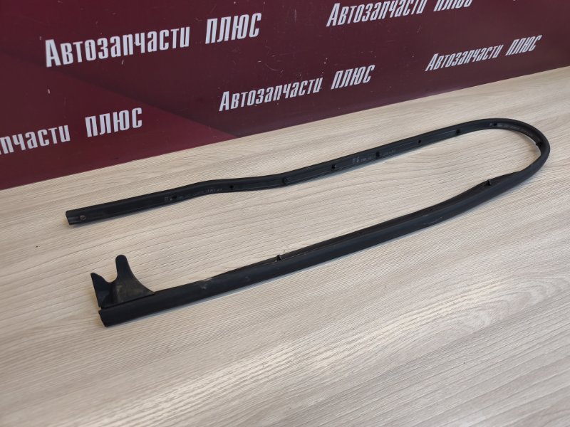 Уплотнитель двери