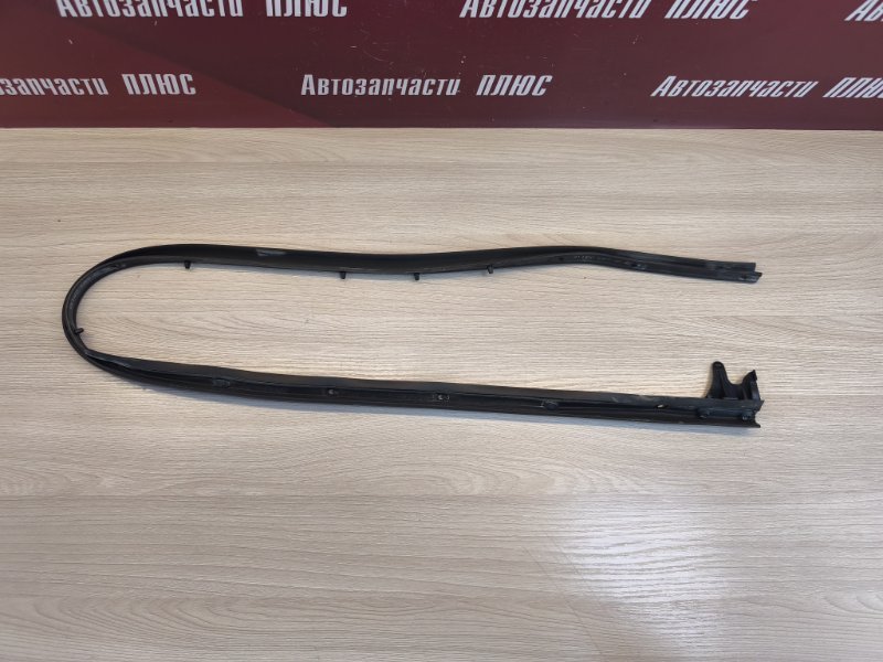 Уплотнитель двери