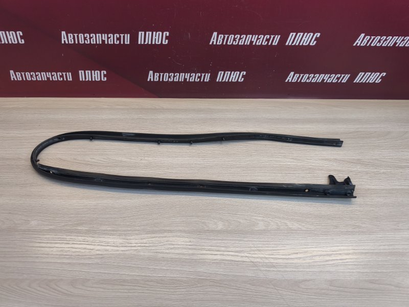 Уплотнитель двери