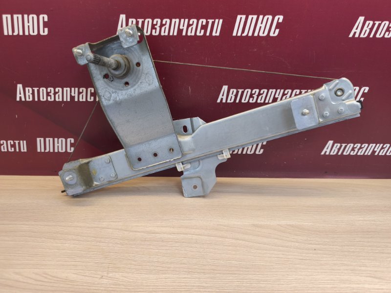 Стеклоподъемник    двери