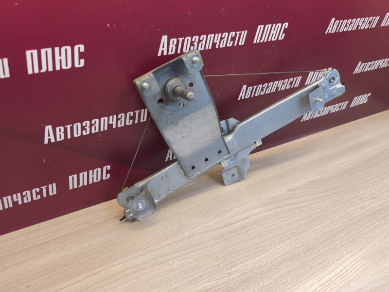 Стеклоподъемник    двери