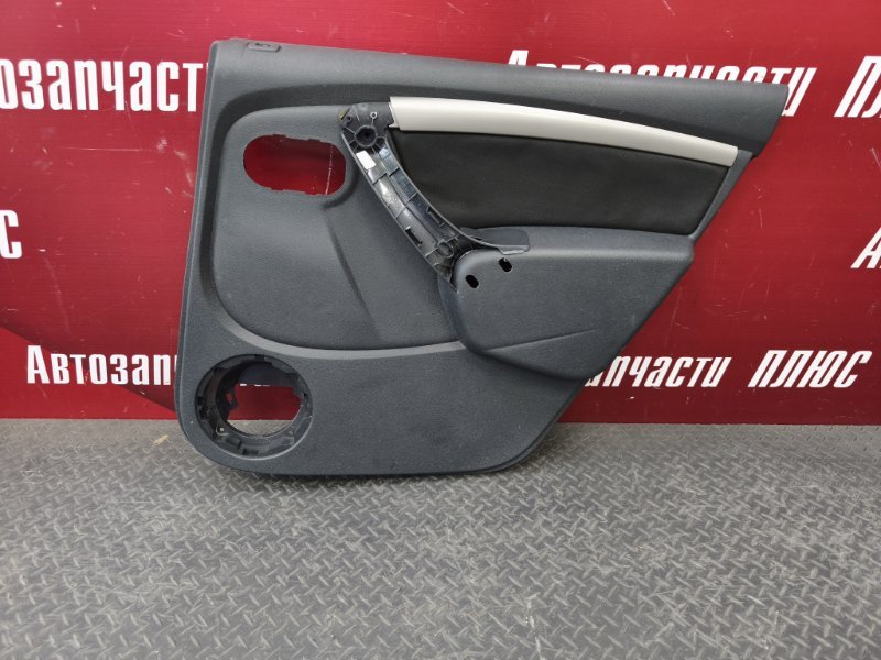 Обшивка боковой двери