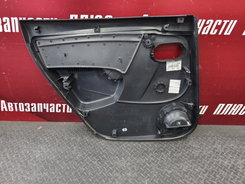 Обшивка боковой двери